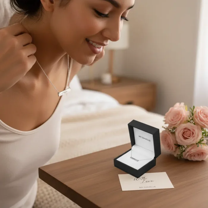 Brushed Bar Necklace Horizontal - Silver - Image 3